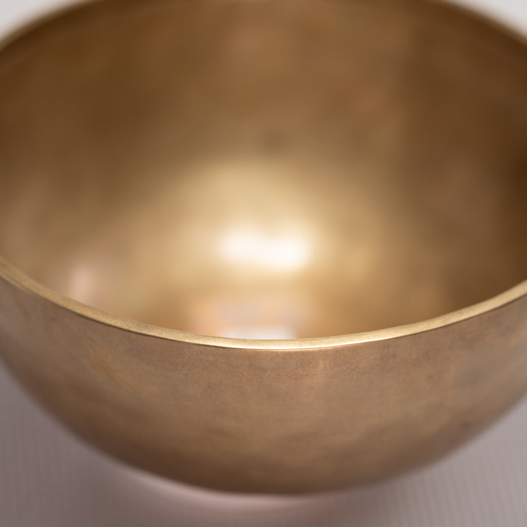 9.5" B+0 Himalayan Singing Bowl, Perfect Pitch