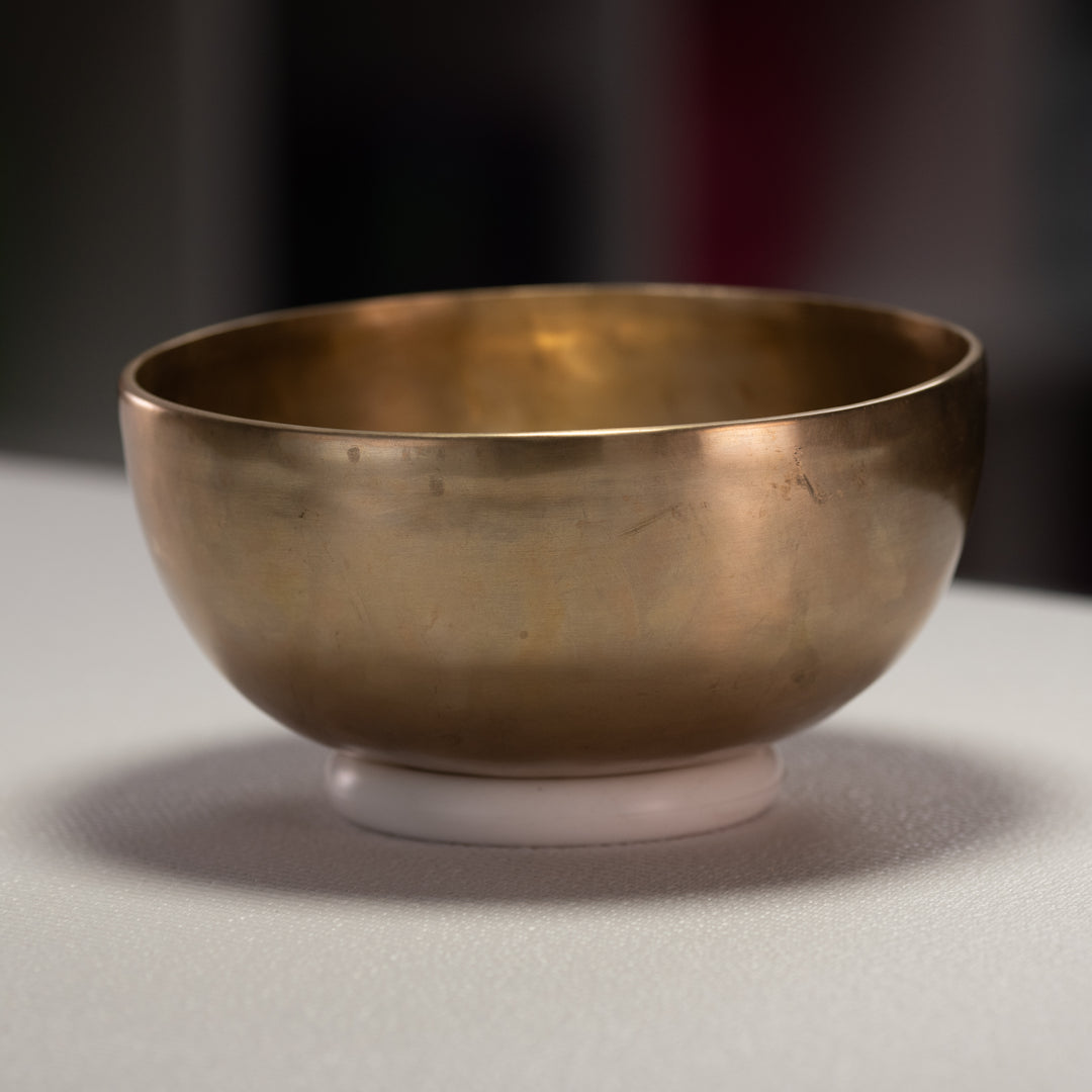 8" F#-2 Himalayan Singing Bowl, Perfect Pitch