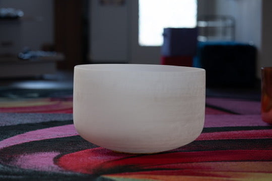 24" C+30 Frosted Crystal Singing Bowl