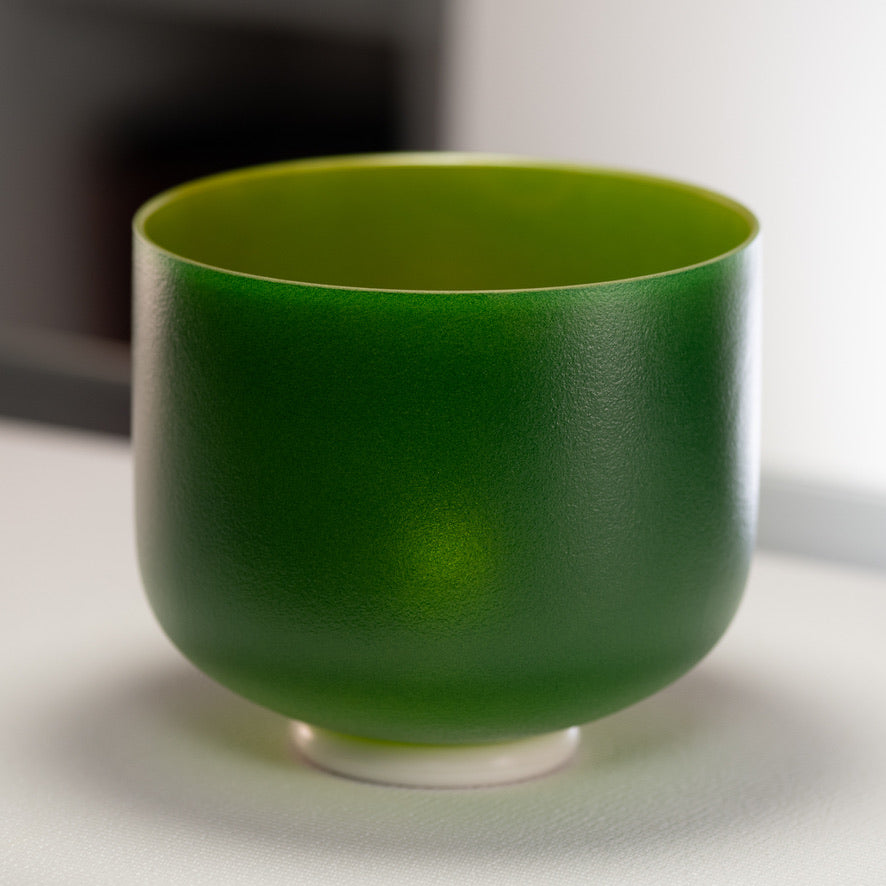 9" E-28 Emerald Heart Frosted Crystal Singing Bowl
