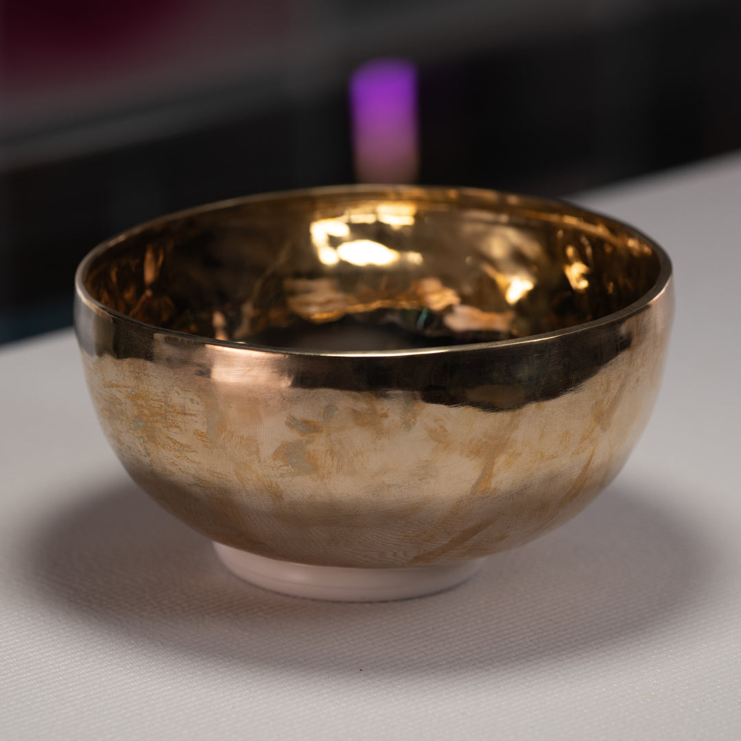 9" D#+28 Himalayan Singing Bowl