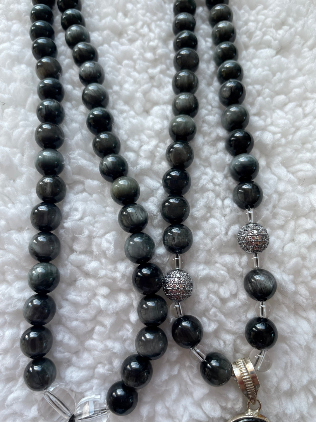 Eagle Eye Mala with Hypersthene pendant