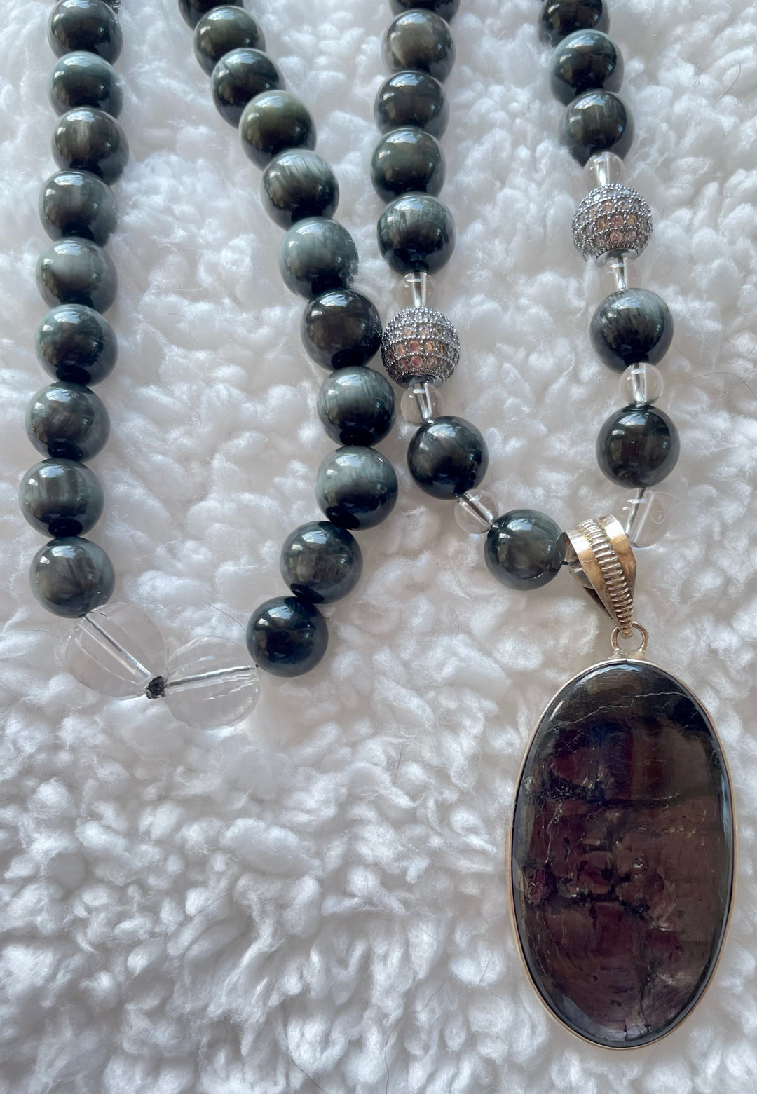 Eagle Eye Mala with Hypersthene pendant