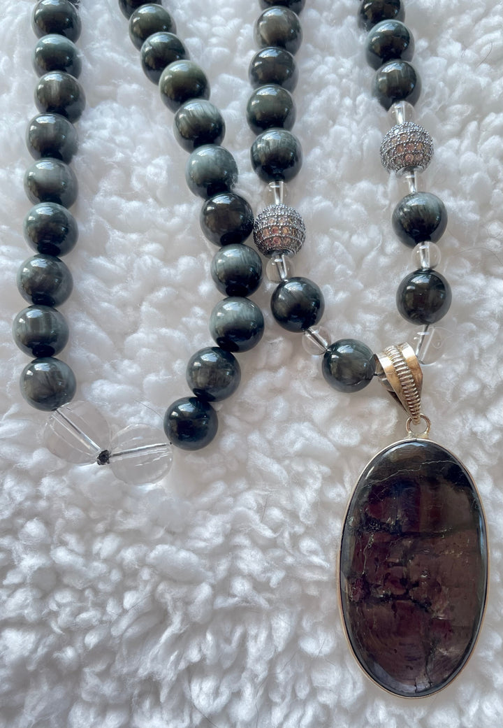 Eagle Eye Mala with Hypersthene pendant