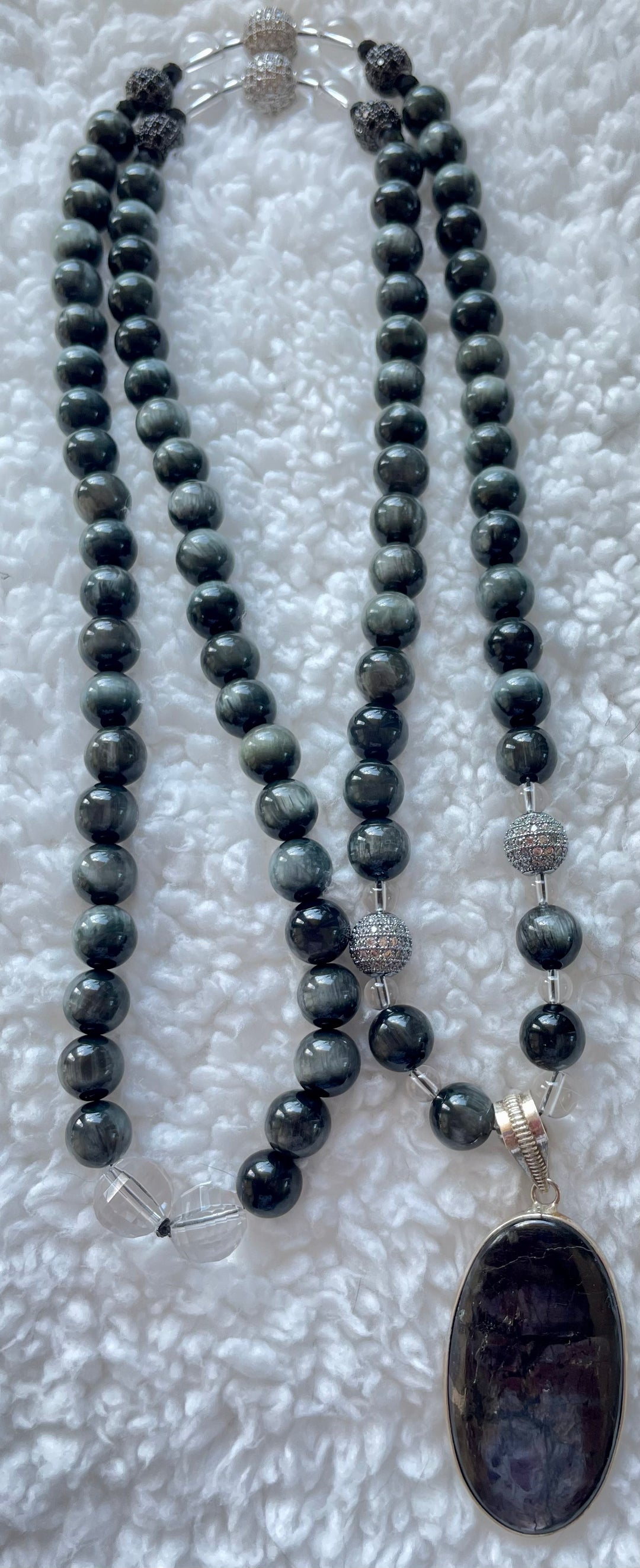 Eagle Eye Mala with Hypersthene pendant