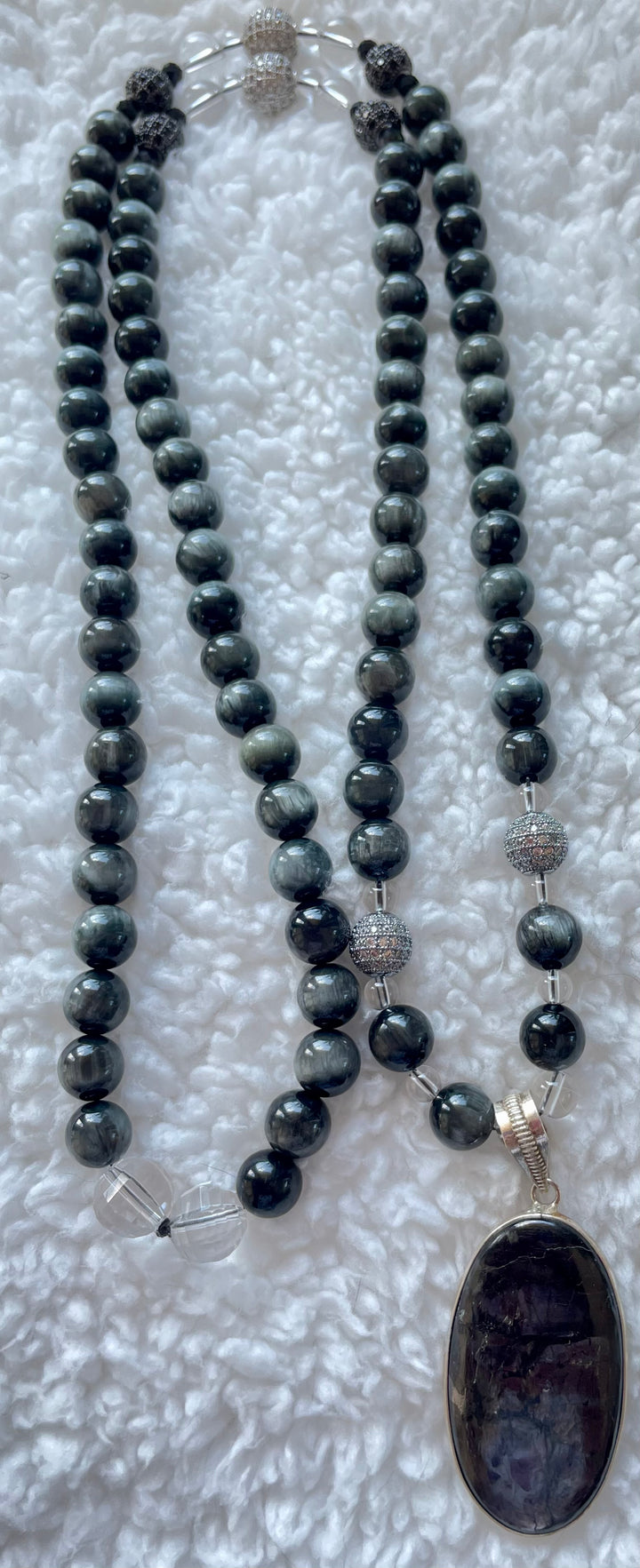 Eagle Eye Mala with Hypersthene pendant
