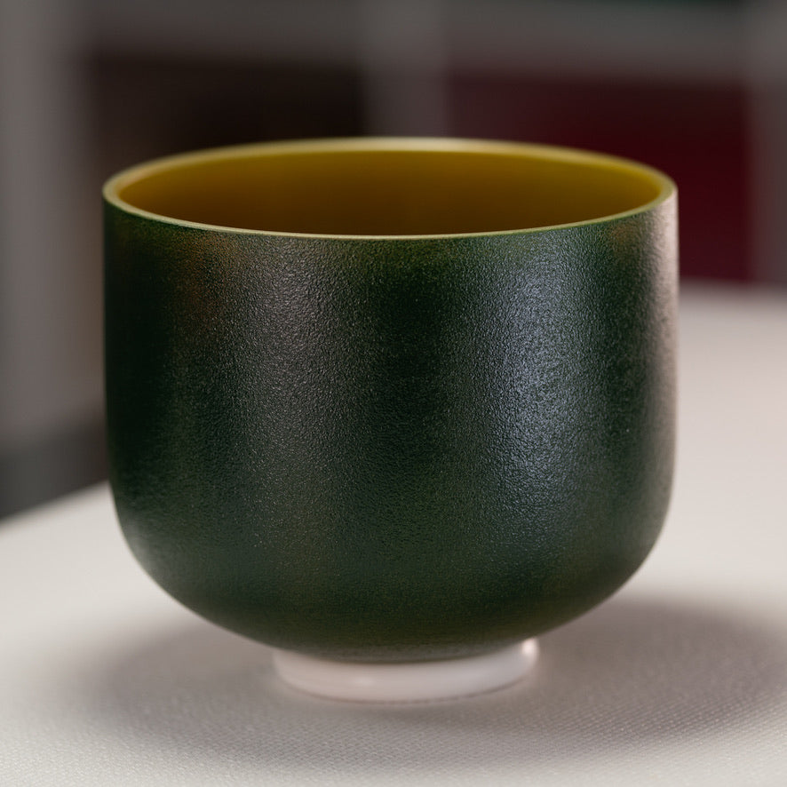 9" B-28 Emerald Heart Frosted Crystal Singing Bowl