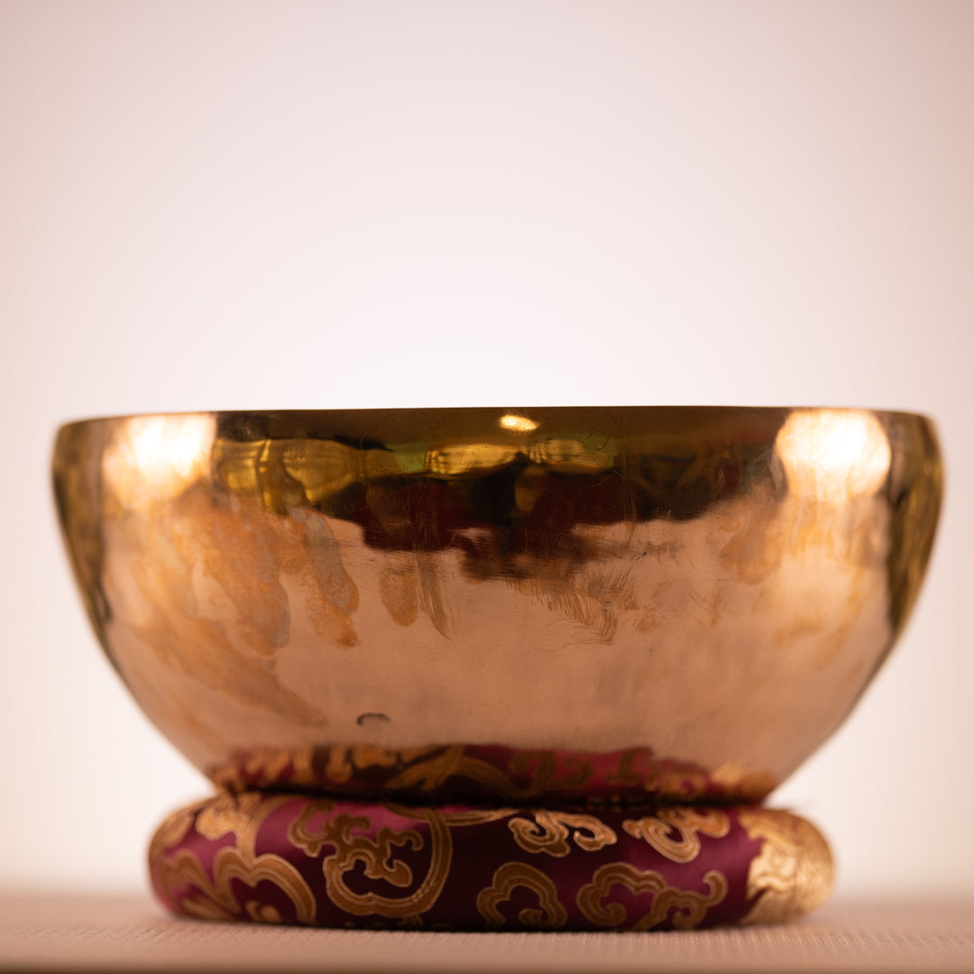 11.25" B+35 Himalayan Full Moon Singing Bowl