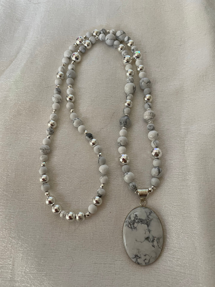Howlite Mala