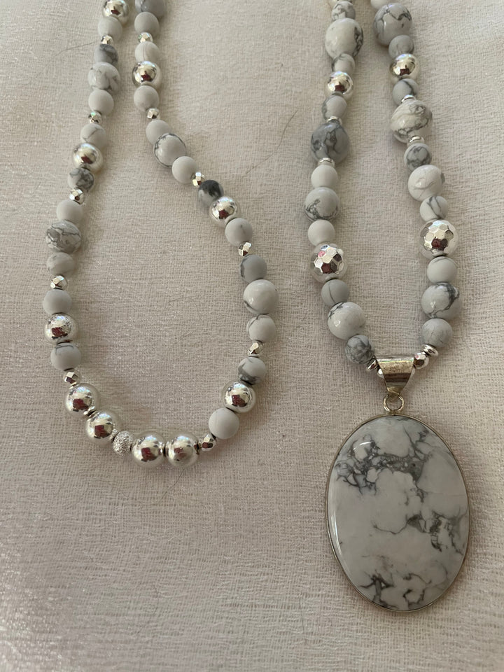 Howlite Mala