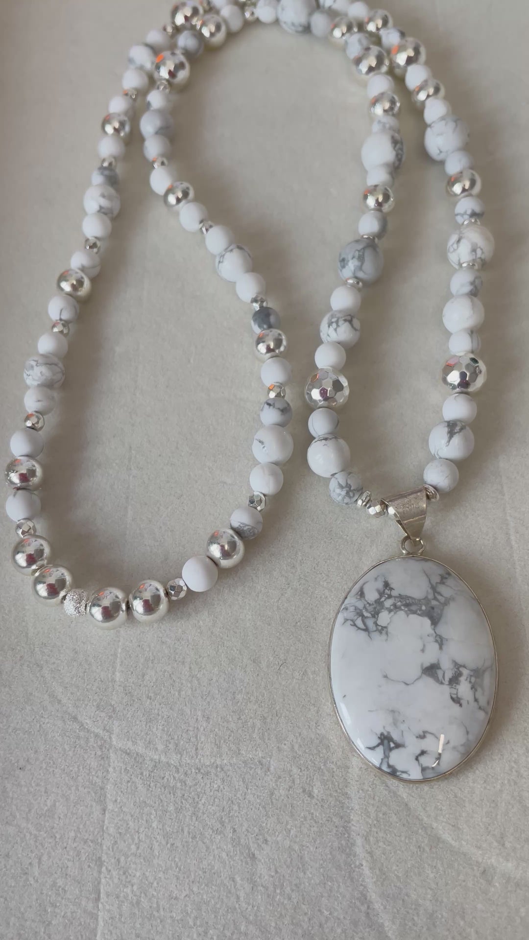 Howlite Mala