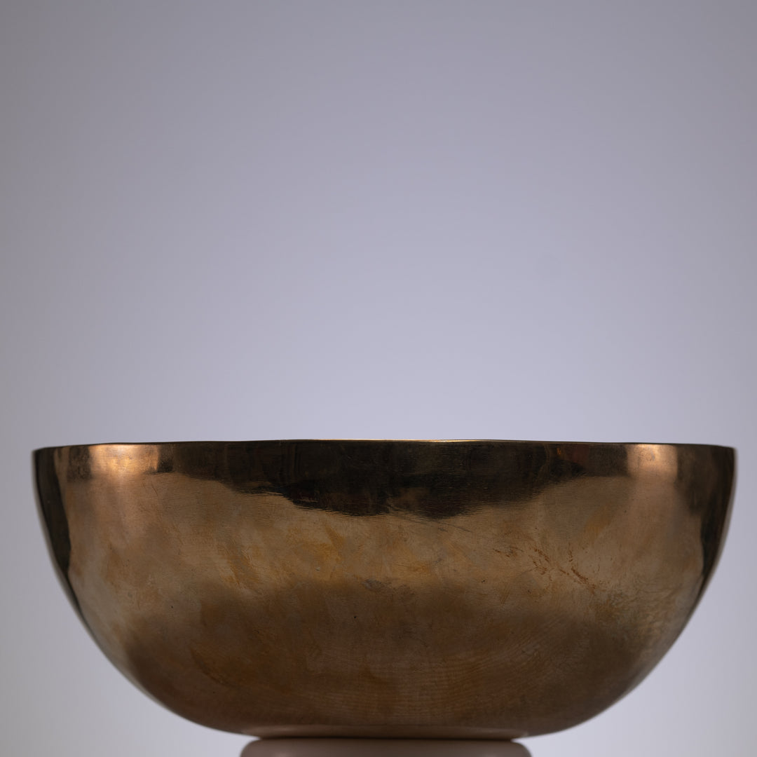 10.25" B-30 Himalayan Singing Bowl