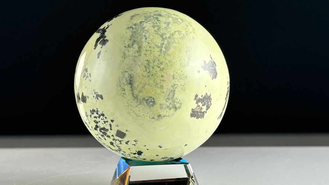 Light Green Serpentine Sphere