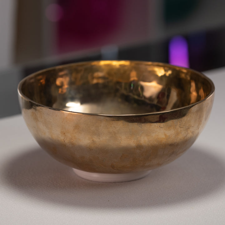 Metal bowl for sound baths