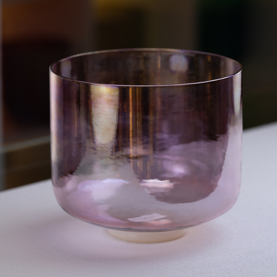 Heart chakra singing bowl