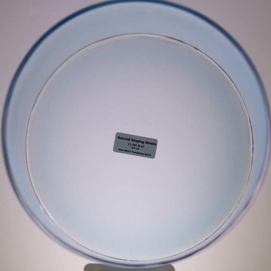 A note singing bowl for sound healing