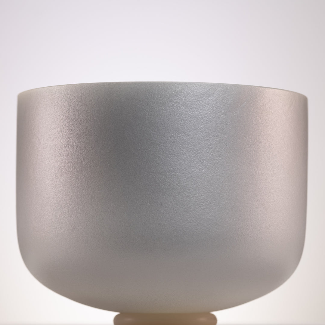 A note singing bowl for sound healing