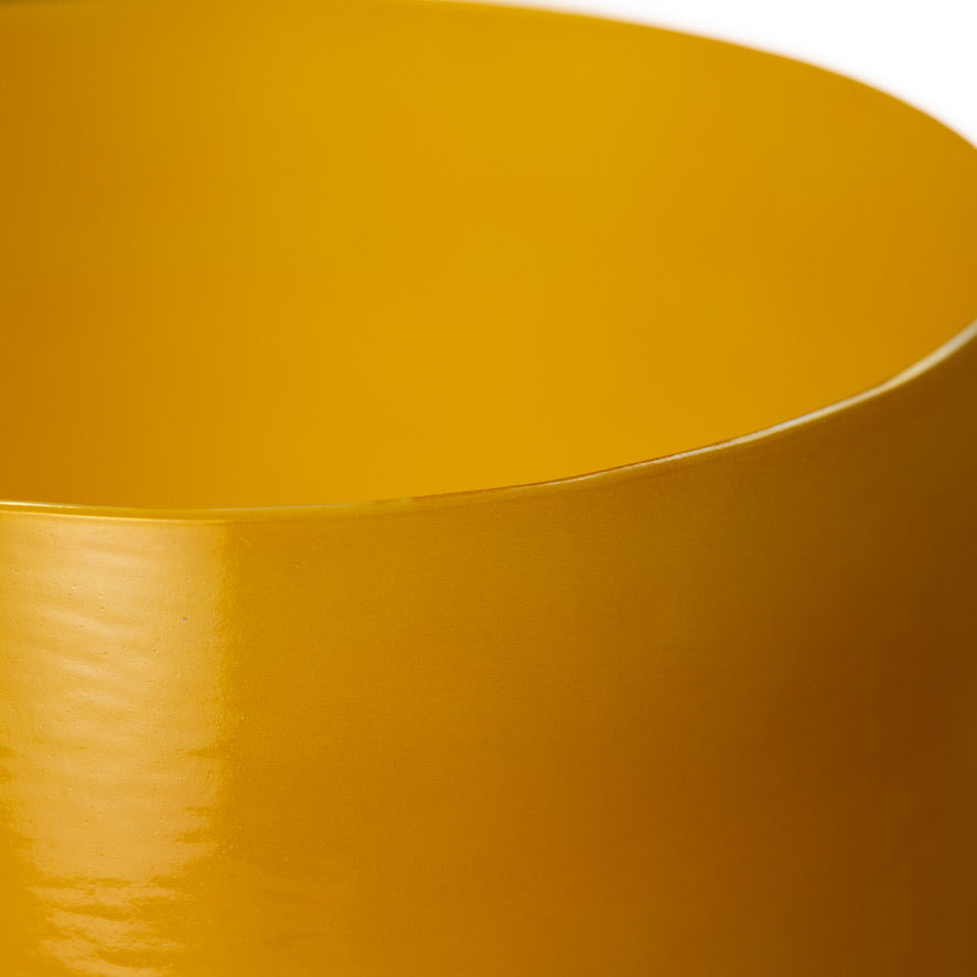 Honeycomb singing bowl close up