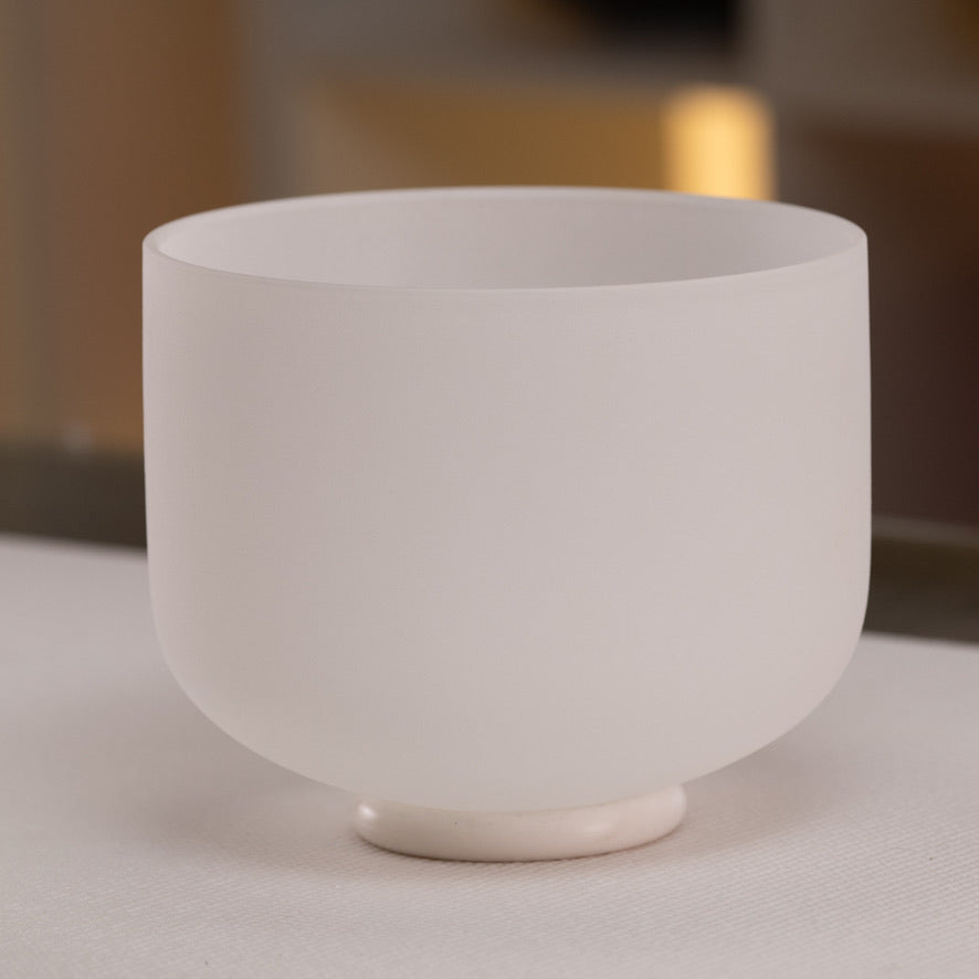 9" F#+0 White Frosted Crystal Singing Bowl