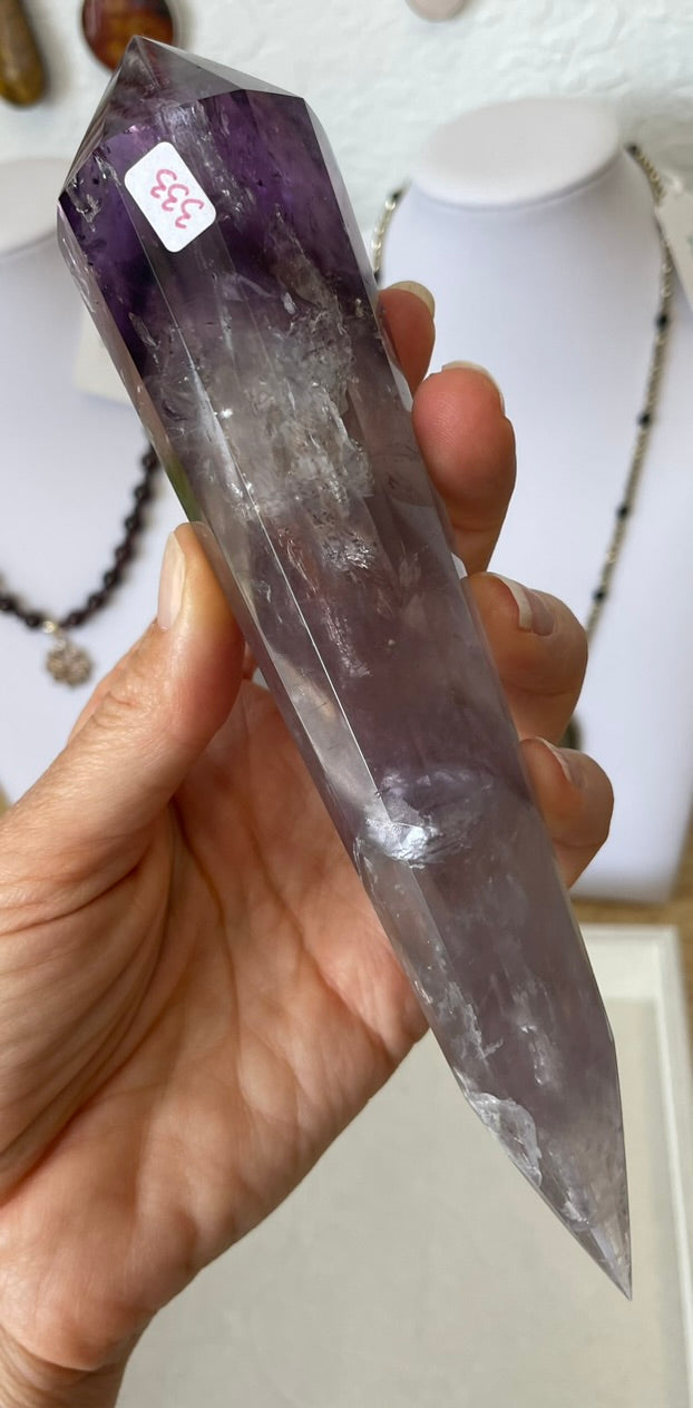 Amethyst Vogel-inspired Wand