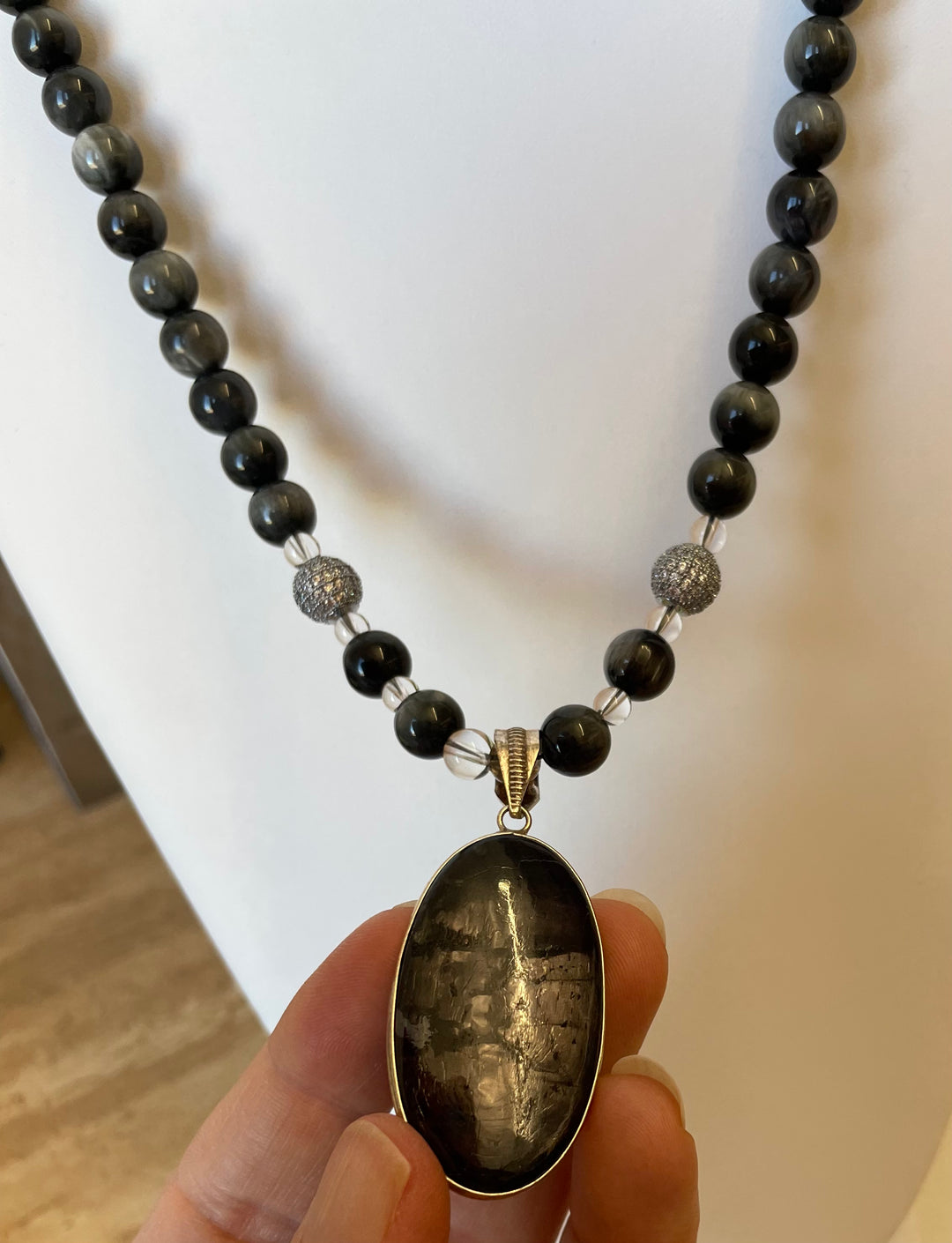 Eagle Eye Mala with Hypersthene pendant