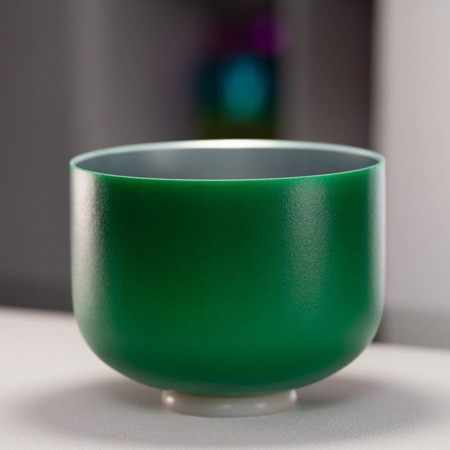 10" C#+7 Emerald Heart Frosted Crystal Singing Bowl, Silver inside