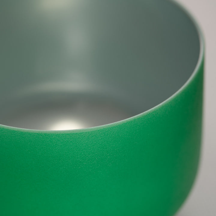 10" C#-22 Emerald Heart Frosted Crystal Singing Bowl, Silver inside