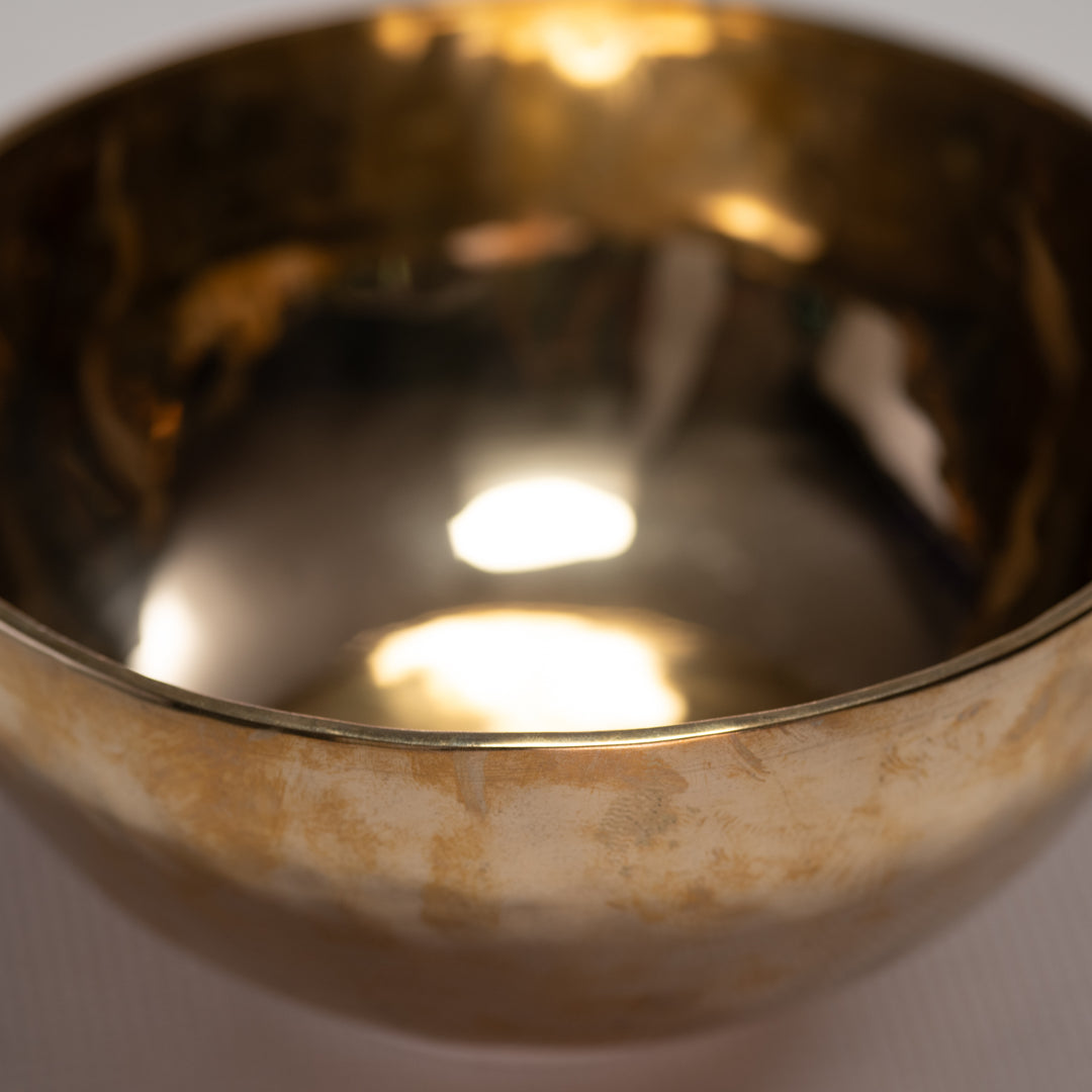 Singing bowl close up