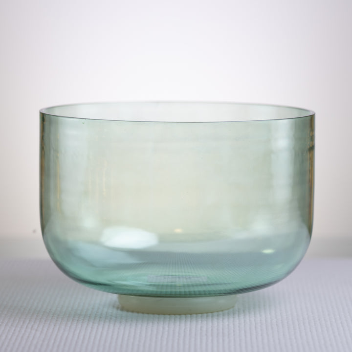 C note crystal singing bowl for meditation