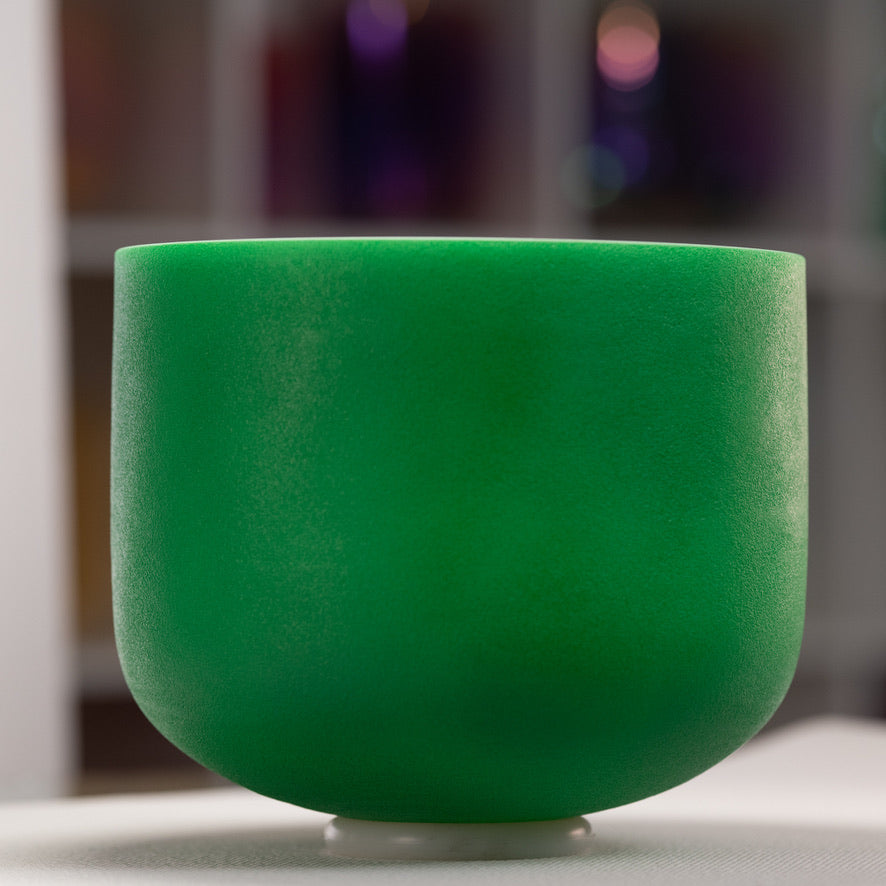 11" D-27 Emerald Heart Frosted Crystal Singing Bowl, Silver inside