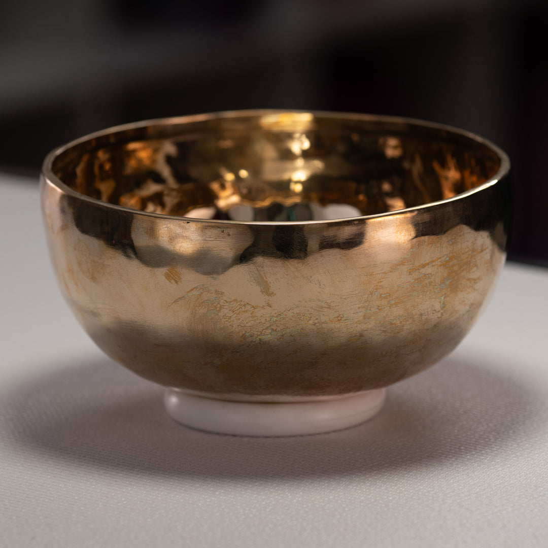 9" D#+28 Himalayan Singing Bowl from Bowls of Sound