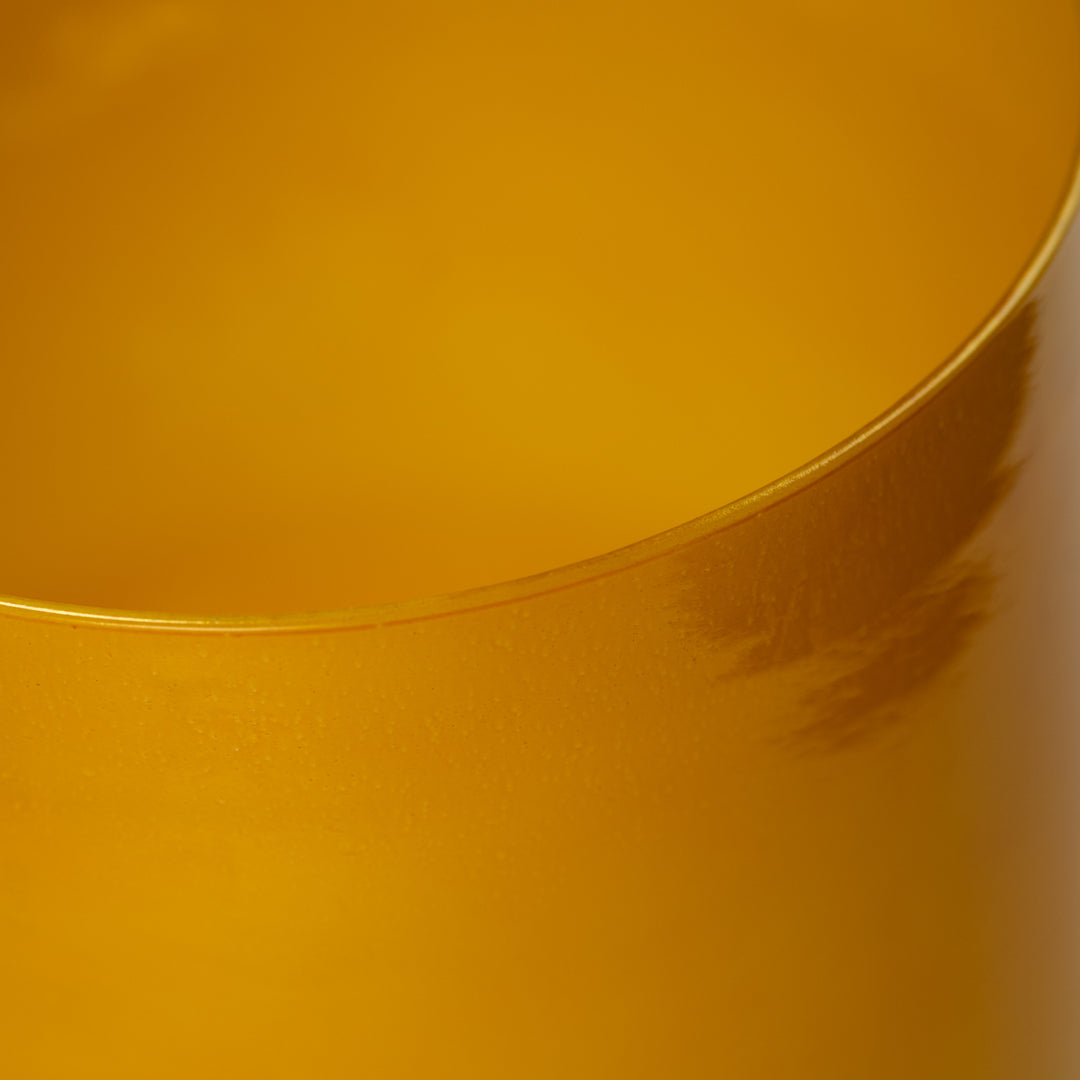 Honeycomb singing bowl close up