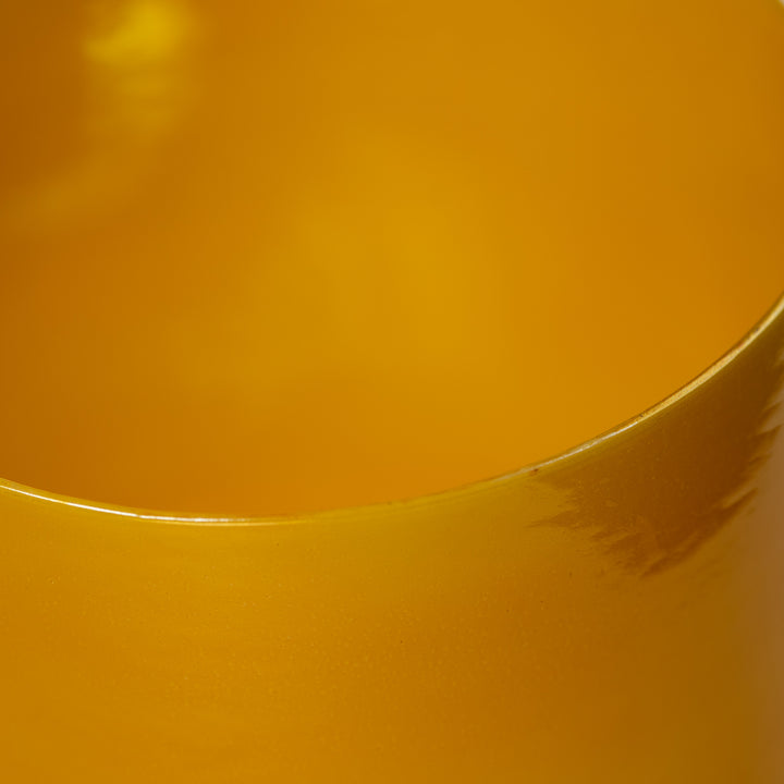 Honeycomb singing bowl close up