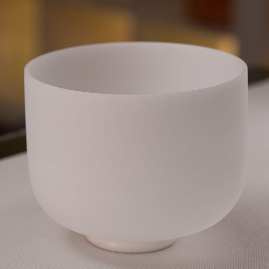 10" E+19 White Frosted Singing Bowl