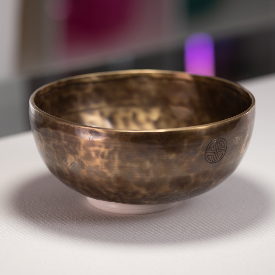 10.25" C+45 Full Moon Himalayan Singing Bowl