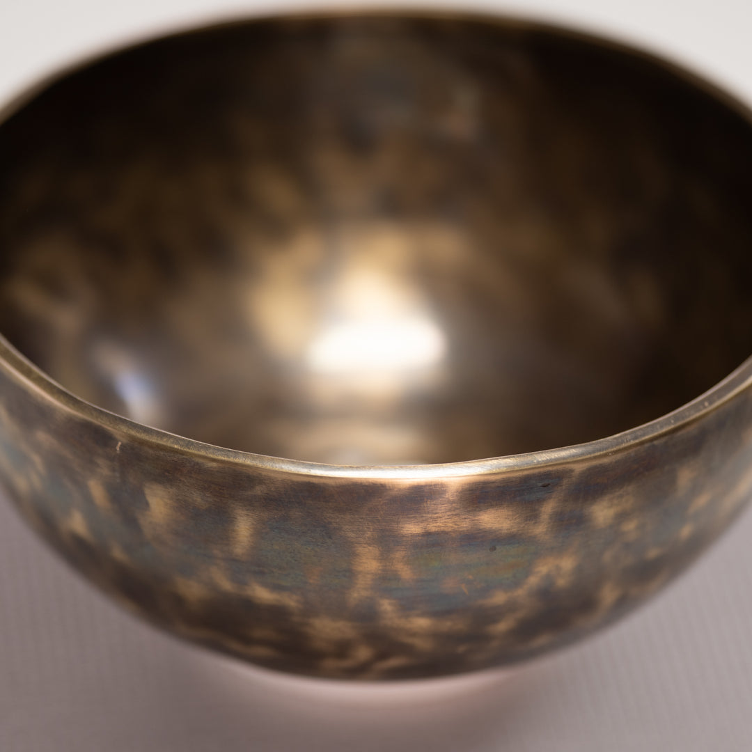 9" E+31 Full Moon Himalayan Singing Bowl