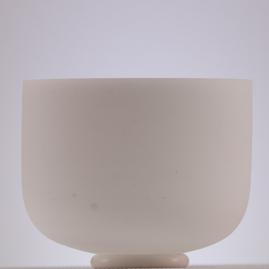 10" E+19 White Frosted Singing Bowl