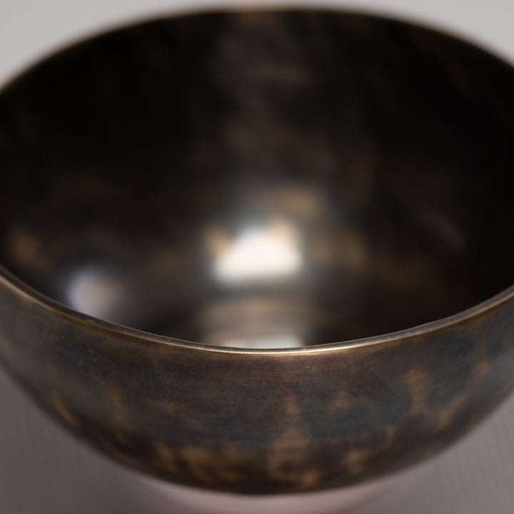8.25" D#+38 Full Moon Himalayan Singing Bowl