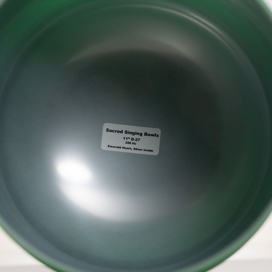 11" D-27 Emerald Heart Frosted Crystal Singing Bowl, Silver inside