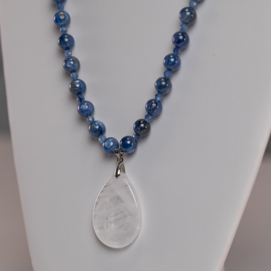 Kyanite mala pendant close up