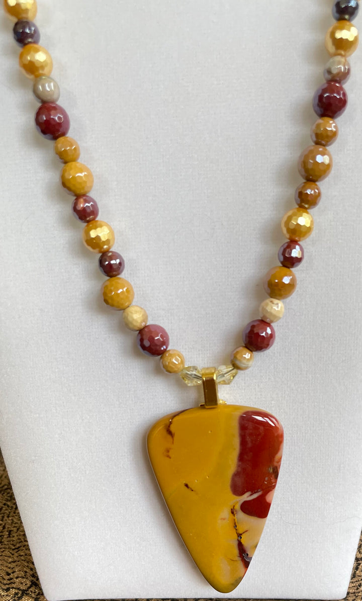 Mookaite necklace with Mookaite pendant made by Tara Kaur