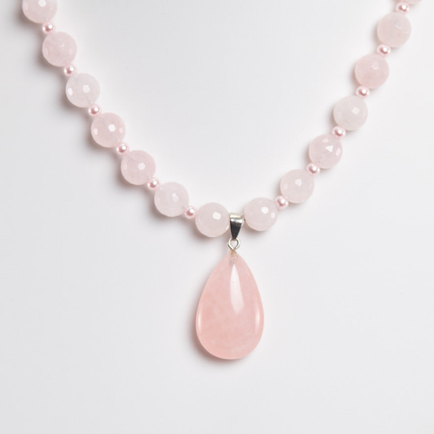 Rose Quartz necklace close up