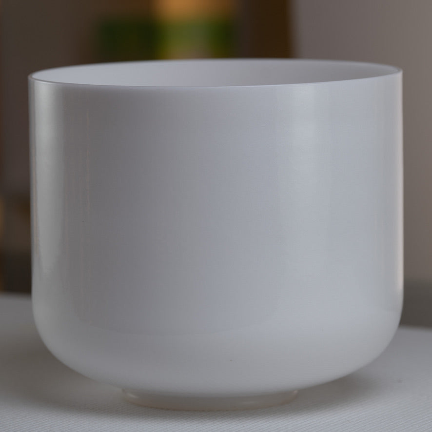 Crystal singing bowl for meditation