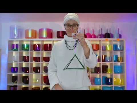 Emerald Heart Singing Pyramid