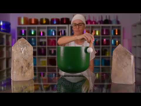 Frosted Emerald Heart Bowl